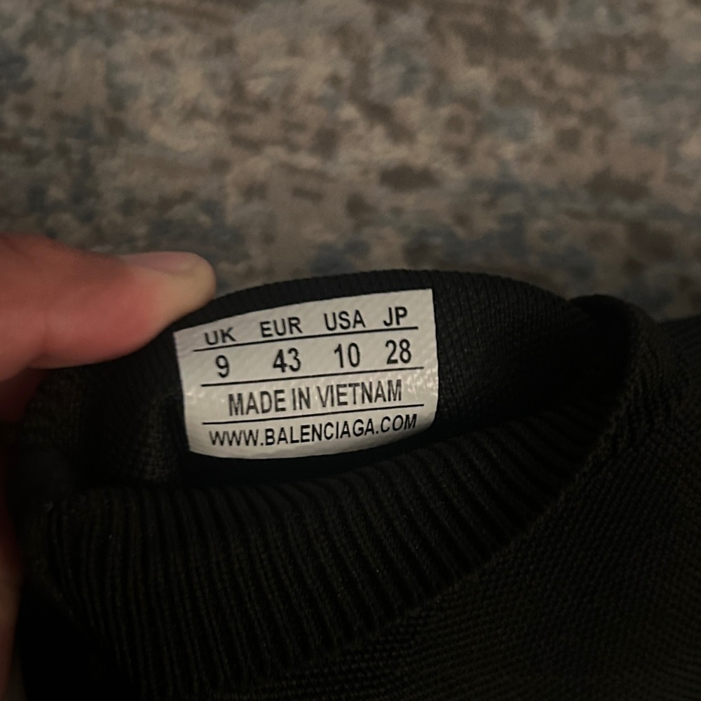 Balenciaga Monochrome Athletic Footwear - Picture 3 of 5